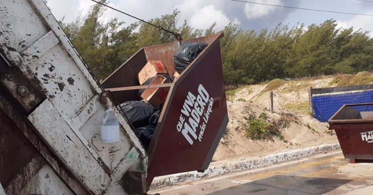 Hasta 6 toneladas de basura han dejado turistas en Playa Miramar