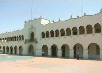Cortan la luz al Palacio Federal