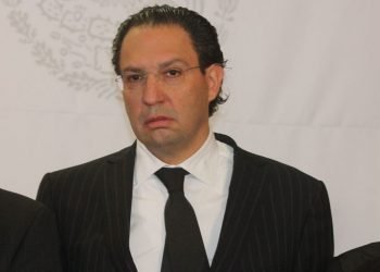 Niegan amparo a Emilio Zebadúa por orden de detención