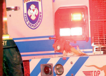 Niño cae desde 20 pies de altura