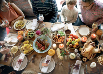 Piden a laredenses prudencia durante cena de Acción de Gracias
