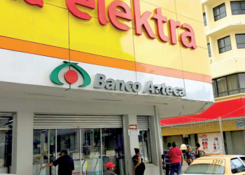 Cobradores de Banco Azteca hostigan a clientes