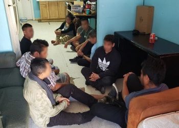 Rescatan ahora a 30 más de dos casas de seguridad