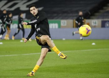 Tras fractura de cráneo dan de alta a Raúl Jiménez