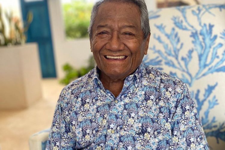 Un cumpleaños sin mascarillas ni distancia física: hijo de Manzanero asegura que su muerte pudo prevenirse