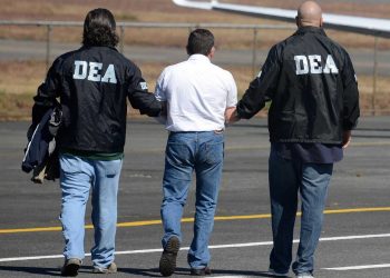 DEA pide más agentes y avión espía para operar en México