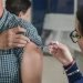 Activan puestos de vacunación contra la influenza