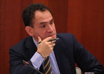 No se analizaron implicaciones de reformar Ley del Banxico: Herrera