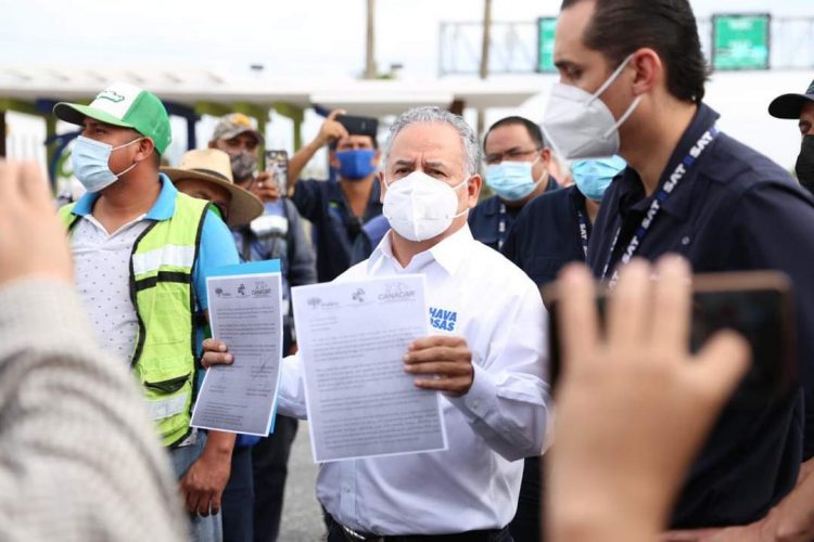 Ofrece Chava Rosas apoyo total a tránsfers inconformes