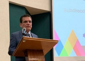 Separan del cargo a director de hospital por conseguir vacunas anticovid para su familia