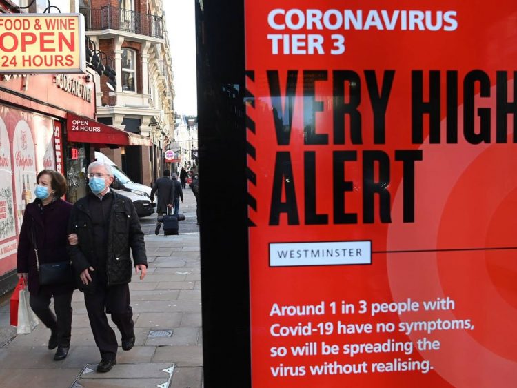 México analiza cerrar vuelos de Reino Unido por una nueva cepa de coronavirus