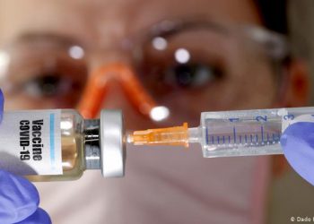 Piden cárcel a quien se vacune antes de tiempo