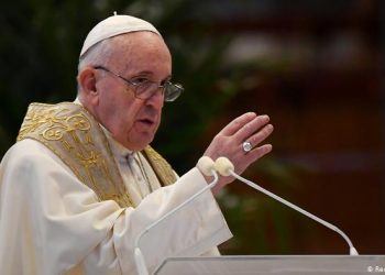 «Sólo piensan en su placer», critica Papa Francisco a vacacionistas en plena pandemia