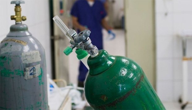 Muere matrimonio con Covid por oxígeno contaminado; les vendieron tanque con gas industrial