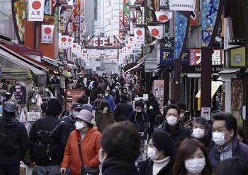 Japón contempla imponer fuertes multas económicas o cárcel a quien no cumpla con las medidas para contener el coronavirus