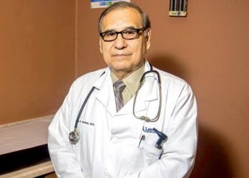 Dan de alta al doctor Treviño; salió negativo a Covid-19