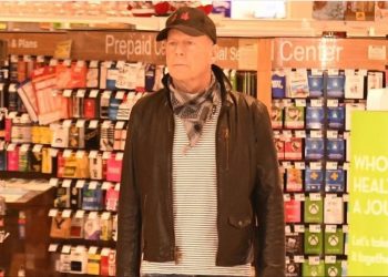 Expulsan a Bruce Willis de tienda por negarse a usar cubrebocas
