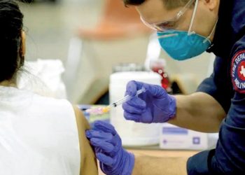 Llegarán sólo 1,200 vacunas a Laredo esta semana