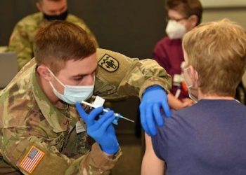 Pide Cuéllar a Texas envíe tropas para la vacunación en la frontera