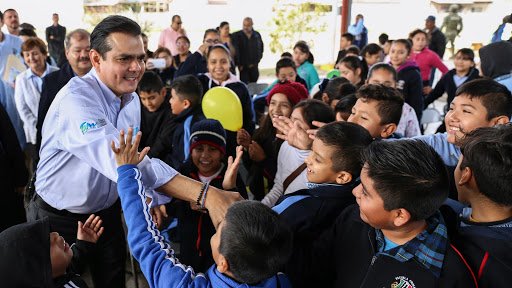 Cumple Rivas a escuelas