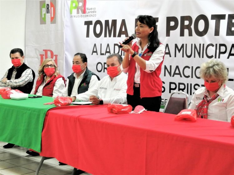 Instalan a tres nuevos dirigentes en el PRI