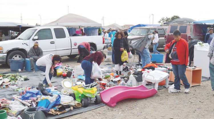 Por el intenso frío, bajan ventas del comercio informal