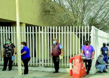 Llega vacuna a cuentagotas