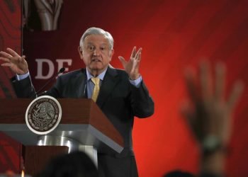 López Obrador pide investigar a juez que bloqueó ley