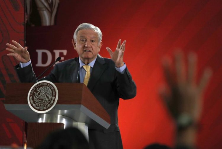 López Obrador pide investigar a juez que bloqueó ley