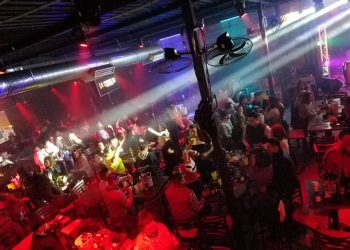 Reabrirán los bares