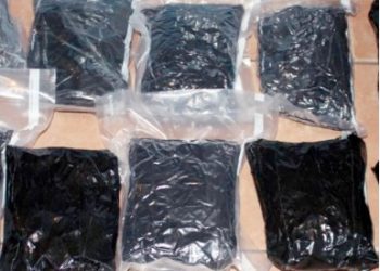 Arrestan a dos; traían casi 20 kilos de metanfetamina y heroína