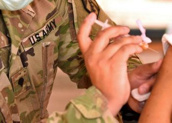 Llevan a domicilio vacuna anti covid en áreas rurales