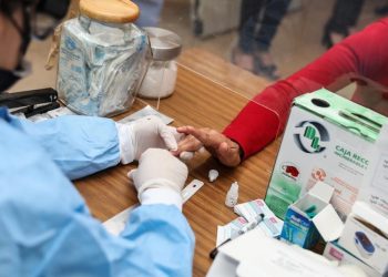 Reanudan aplicación de pruebas rápidas para detección de Covid