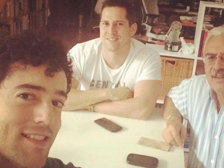 Luis Gerardo Méndez está de luto; reportan muerte de su padre