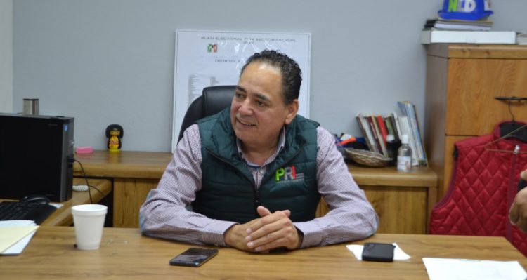 Chuy Valdez solicitará licencia como regidor