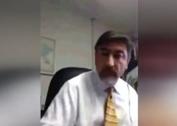 Filtran VIDEO de cónsul mexicano en Canadá masturbándose en su oficina; ya fue cesado