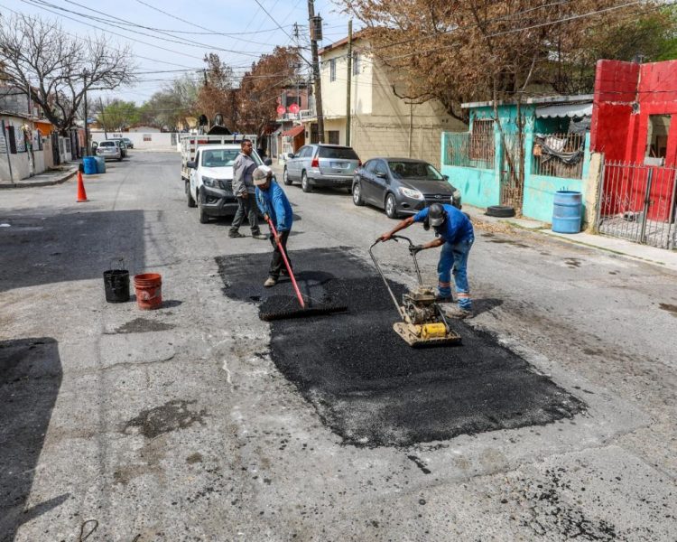 Acelera Sanmiguel bacheo en la ciudad