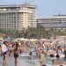 Playas llenas de visitantes, la mayoría sin precauciones
