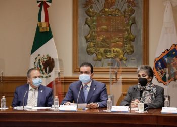 Solicita licencia Enrique Rivas