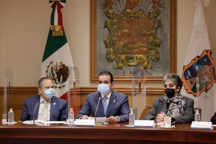 Solicita licencia Enrique Rivas