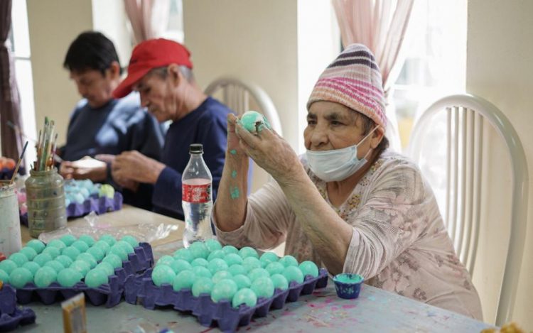 Inicia venta de cascarones de Pascua en asilo ‘Vida y Esperanza’ del DIF