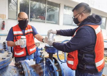 Monitoreos constantes en COMAPA garantizan la calidad del agua en la ciudad