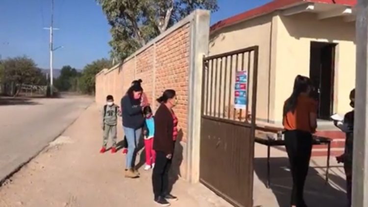 Escuelas de San Luis Potosí se adelantan y reinician clases presenciales este lunes