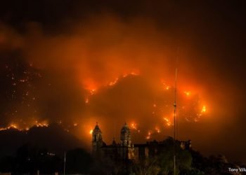 Se agrava incendio en Tepoztlán; se extiende a cerros de San Juan Tlacotenco
