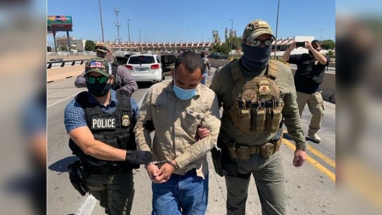 Expulsan de EU a homicida prófugo