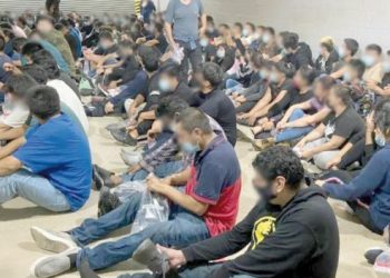 Intentó cruzar con 149 ilegales el punto de control IH-35