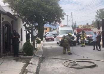 Salva a sus padres de incendio en Saltillo; mujer termina con quemaduras