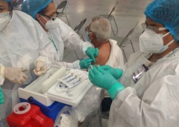 Sería a fin de mes Fase II del anti-Covid para adultos mayores