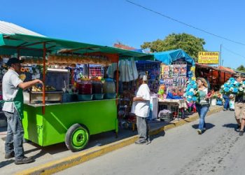 Se moderniza comercio informal, optan por ventas en línea