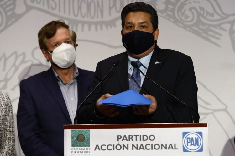 Cabeza de Vaca denuncia que UIF filtra información a Estados Unidos